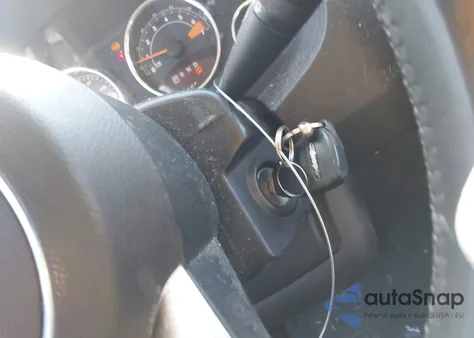 2015 Jeep Compass Latitude z USA, uszkodzony, nr VIN 1C4NJDEB8FD162559